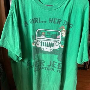 Gildan Green Graphic Tee with Jeep Design